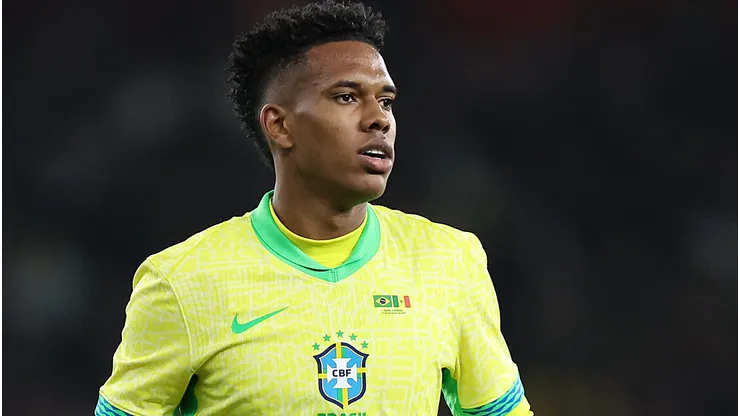 O motivo de Estêvão seguir na reserva do Chelsea mesmo em alta com a Seleção Brasileira. (Foto: Harry Murphy/Getty Images)