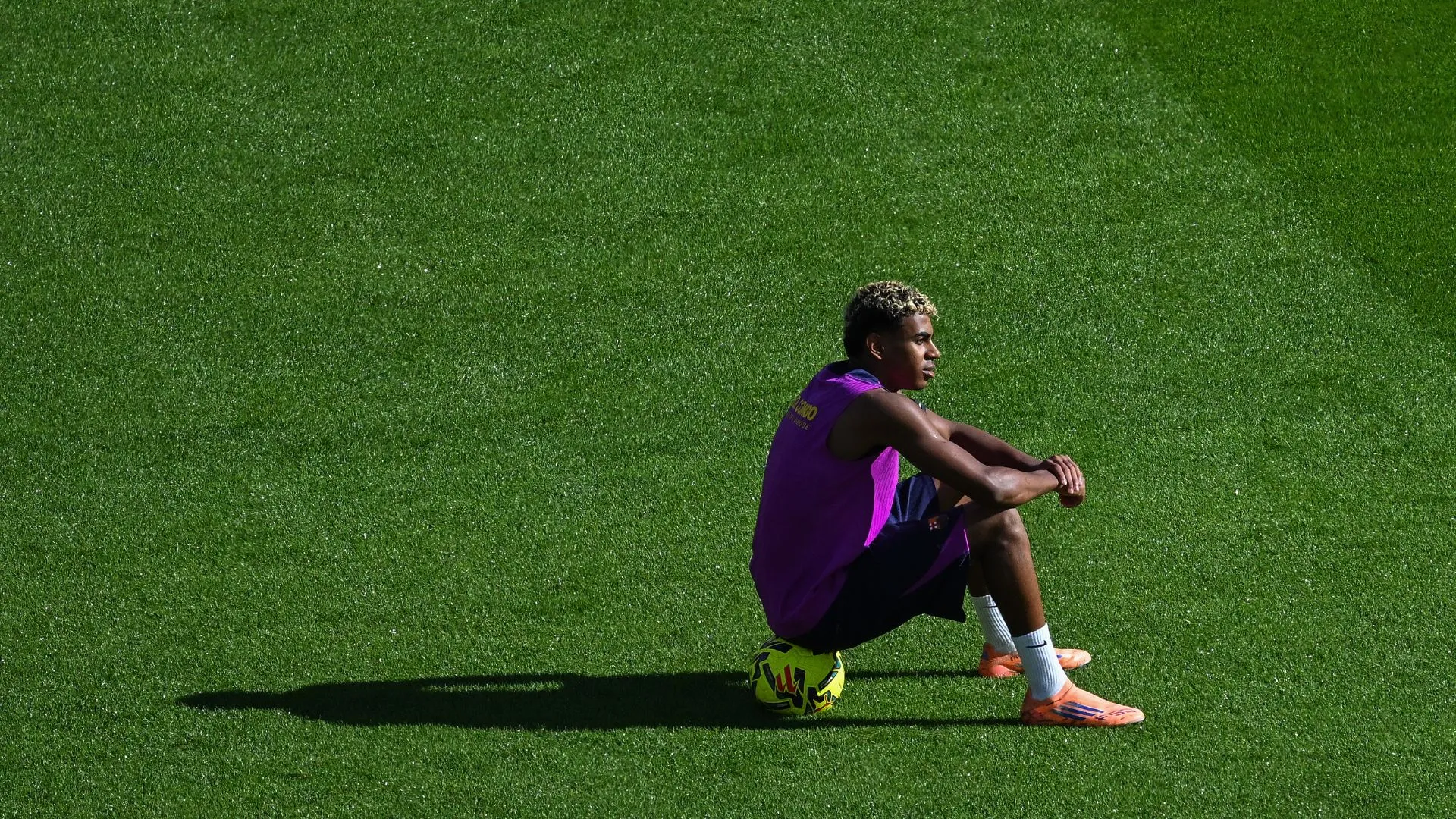 Lamine Yamal será relacionado pelo Barcelona para o jogo contra o Athletic Bilbao? (foto: David Ramos/Getty Images)
