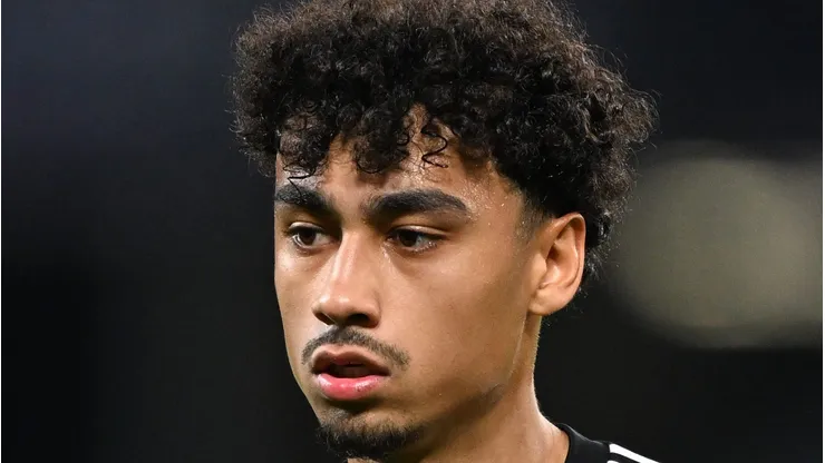 Tottenham entra na disputa por Nathaniel Brown; Eintracht Frankfurt avalia lateral. Foto: Francesco Pecoraro/Getty Images