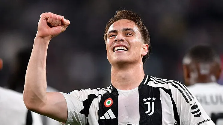 Kenan Yildiz, atacante da Juventus, em campo