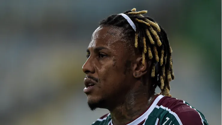 Abel Hernández pode voltar ao Brasil para jogar a Libertadores (Foto: Thiago Ribeiro/AGIF)