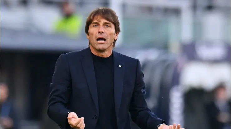 Napoli pode anunciar demissão de Antonio Conte após atritos com a diretoria e mira Xavi, ex-Barcelona. (Foto: Alessandro Sabattini/Getty Images)