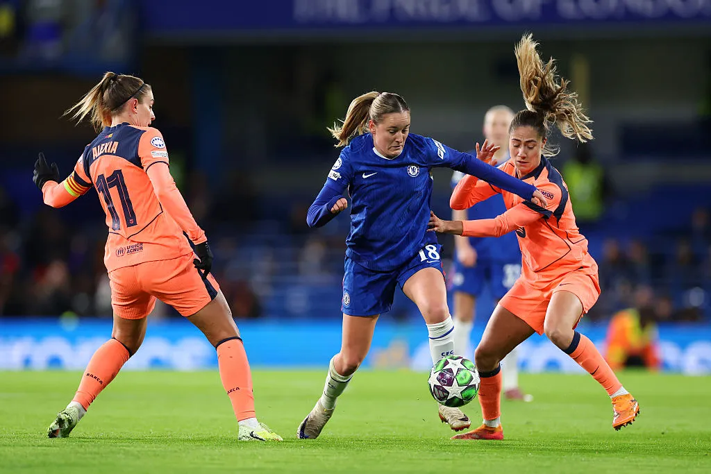 Barcelona e Chelsea se enfrentaram novamente após a semifinal da Champions Feminina 2024/25 – Foto: Alex Davidson/Getty Images