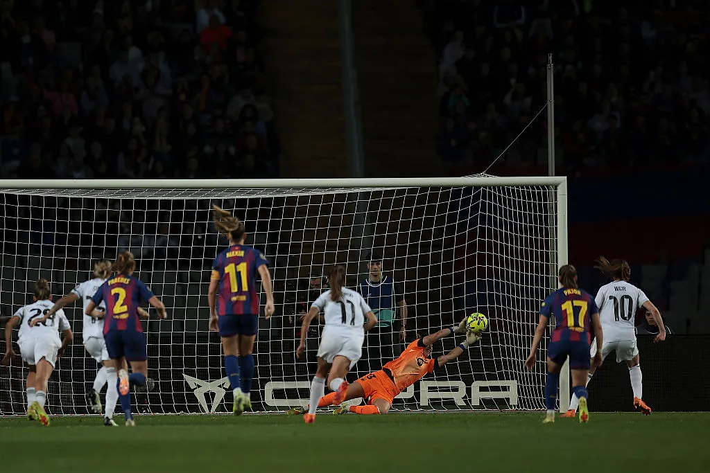 Barcelona e Real Madrid fizeram o clássico da última rodada da Liga F - Foto: Eric Alonso/Getty Images