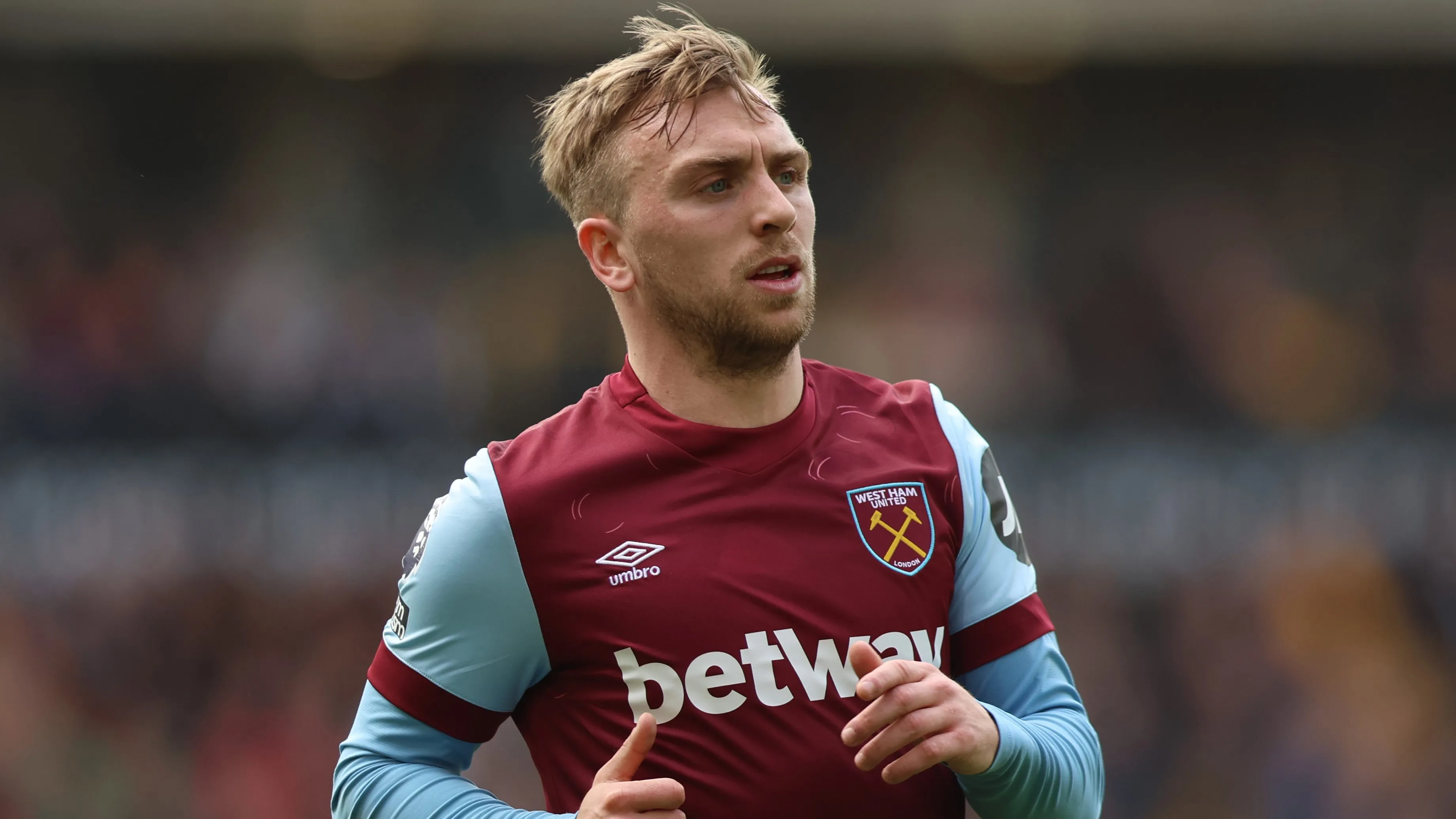 Jarrod Bowen, alvo do Tottenham, em jogo do West Ham. Foto: Nathan Stirk/Getty Images