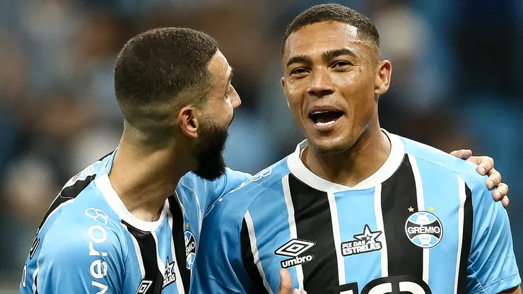 Carlos Vinicius, do Grêmio, é alvo do Benfica. (Photo by Pedro H. Tesch/Getty Images)