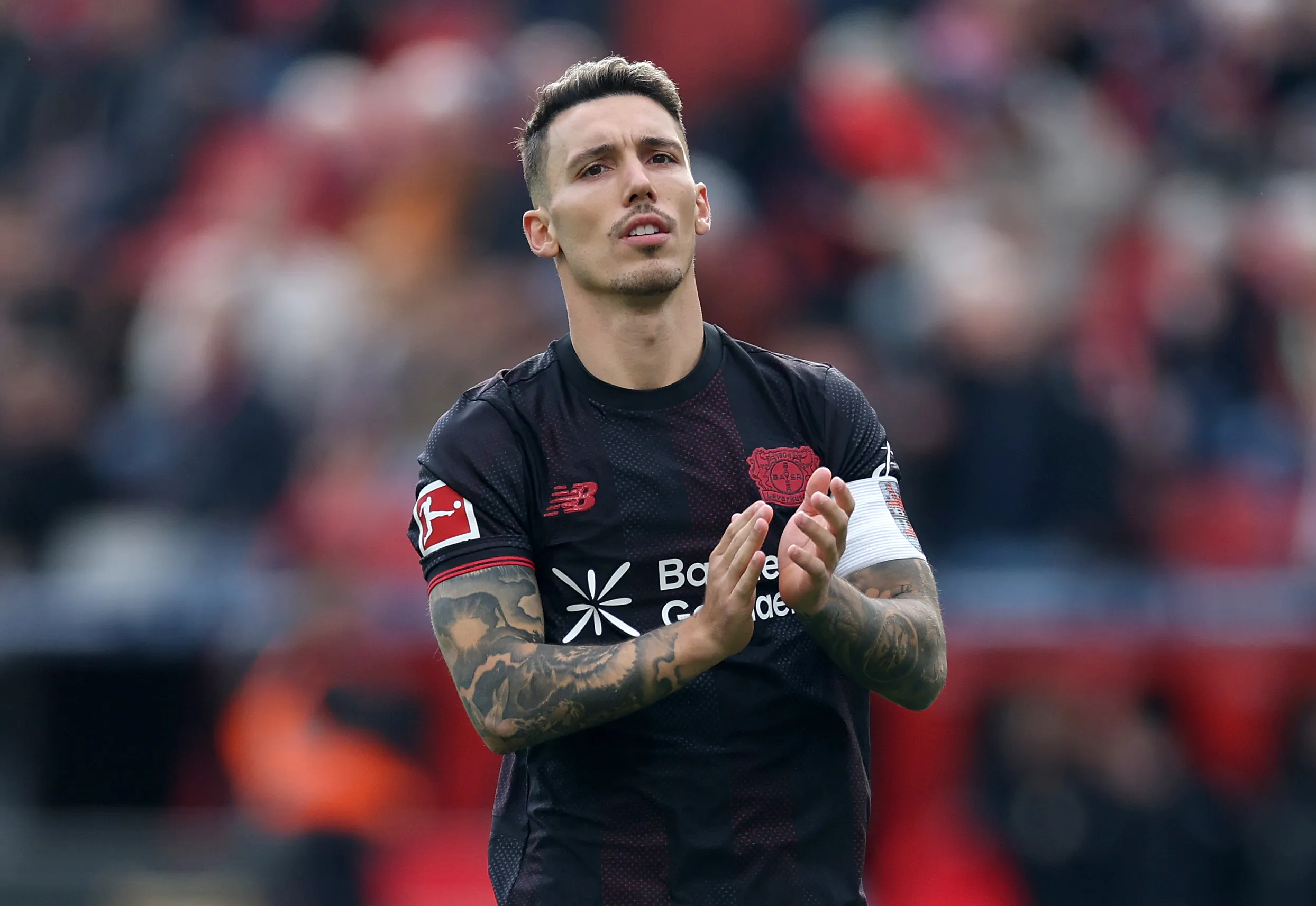 Grimaldo possui ótimos números no Bayer Leverkusen (Foto: Lars Baron/Getty Images)