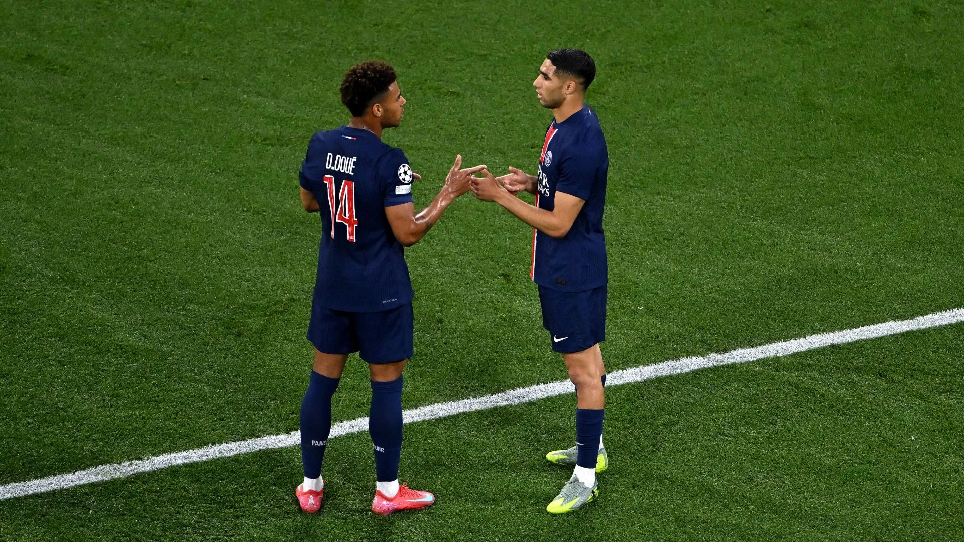 Doué e Hakimi estão fora da partida entre PSG e Le Havre (foto: Dan Mullan/Getty Images)