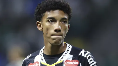 Robinho Jr, do Santos, prioriza acordo com clubes da La Liga ou Serie A Italiana. (Foto: Alexandre Schneider/Getty Images)