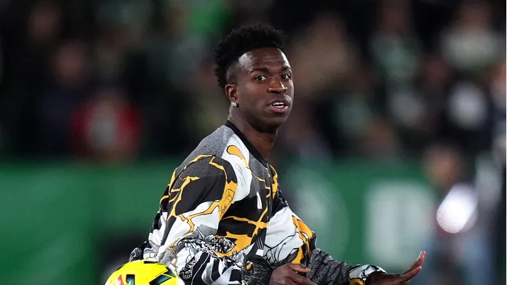 Vini Jr escolheu em reduzir seu salário para renovar com o Real Madrid, segundo Mundo Deportivo (Foto: Angel Martinez/Getty Images)