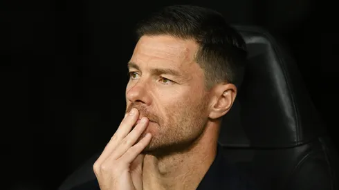 Xabi Alonso em jogo do Real Madrid. Diretoria fica ainda mais incomodada com o desempenho da equipe, que não vence há três jogos e a relação dos jogadores e o treinador (Foto: Denis Doyle/Getty Images)