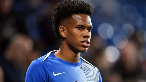 Estêvão, atacante do Chelsea. Clube mira outro jovem e brasileiro pode gerar influência em possível negócio (Foto: Mike Hewitt/Getty Images)