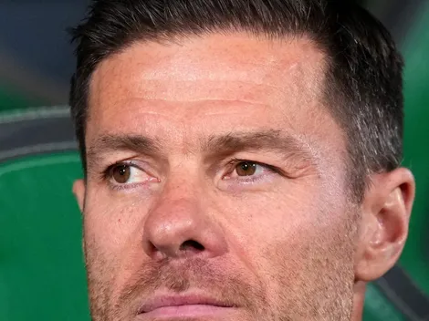 Portais espanhóis repercutem má fase e ligam alerta em Xabi Alonso