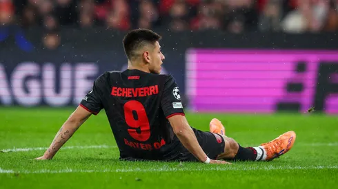 O meia Claudio Echeverri em ação pelo Bayer Leverkusen