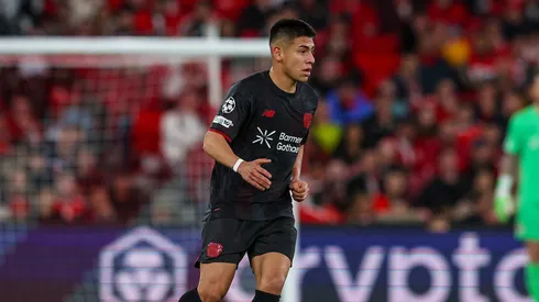 Claudio Echeverri pelo Bayer Leverkusen. (Foto: Carlos Rodrigues/Getty Images)