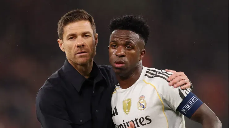 Vini Jr está entediado com o modelo de jogo proposto por Xabi Alonso (Foto: Carl Recine/Getty Images)