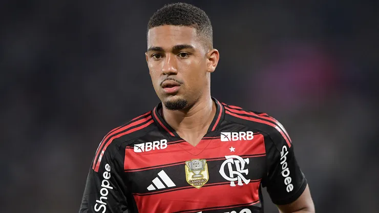 Benfica terá que pagar R$ 155 milhões para tirar Samuel Lino do Flamengo. Foto: Thiago Ribeiro/AGIF