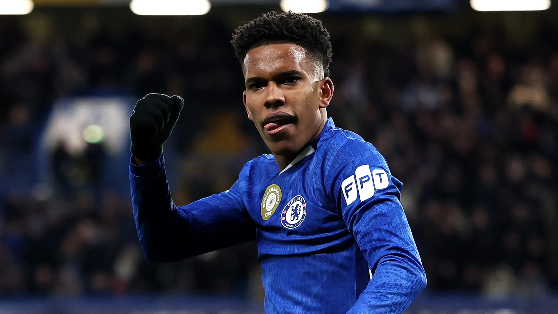 Estêvão comemora pelo Chelsea. Foto: Justin Setterfield/Getty Images