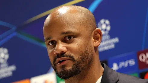 Kompany pede revanche contra o Arsenal após derrota do Bayern. (Foto: Harry Murphy/Getty Images)