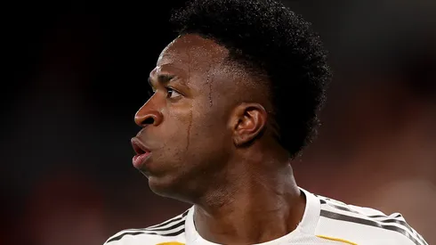 Xabi Alonso destaca Vini Jr. em Olympiacos x Real Madrid e lamenta gol anulado. (Photo by Carl Recine/Getty Images)