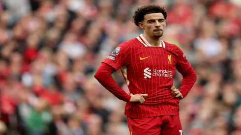 Curtis Jones, do Liverpool, em partida da Premier League - Carl Recine/Getty Images