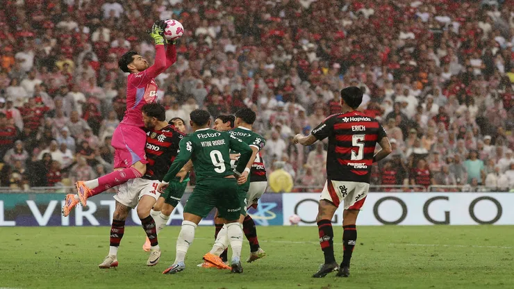 Palmeiras e Flamengo pelo Brasileirão 2025 - Wagner Meier/Getty Images