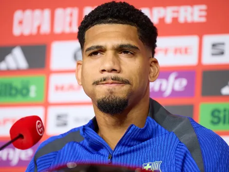 Ronald Araujo enfrenta fase difícil após expulsão pelo Barcelona