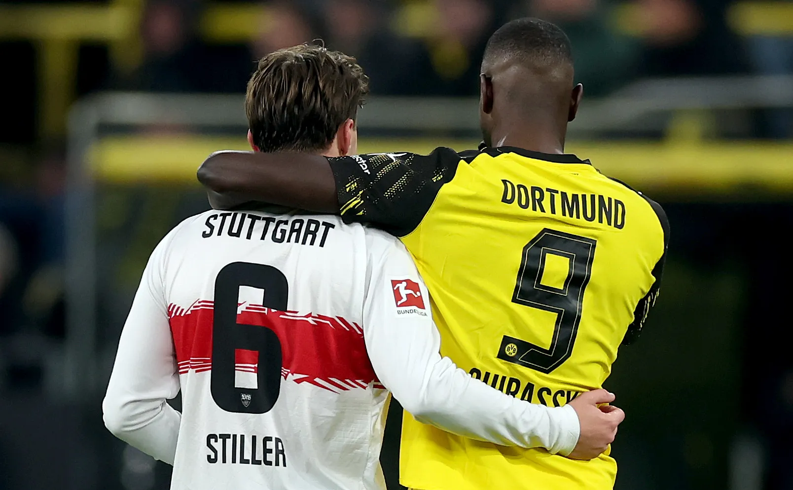 United consulta Guirassy; atacante do Dortmund não sairá em janeiro, mas pode chegar no verão europeu. (Foto: Lars Baron/Getty Images)