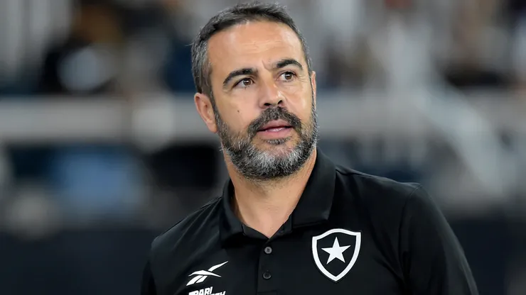 Artur Jorge nos tempos de Botafogo. Foto: Dhavid Normando/Getty Images
