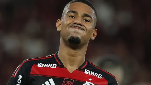 Torcida do Benfica reprova contratação de Samuel Lino, do Flamengo. (Foto: Wagner Meier/Getty Images)
