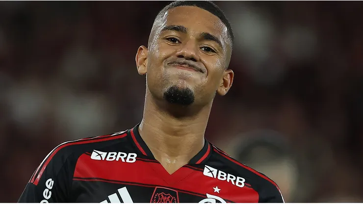 Torcida do Benfica reprova contratação de Samuel Lino, do Flamengo. (Foto: Wagner Meier/Getty Images)