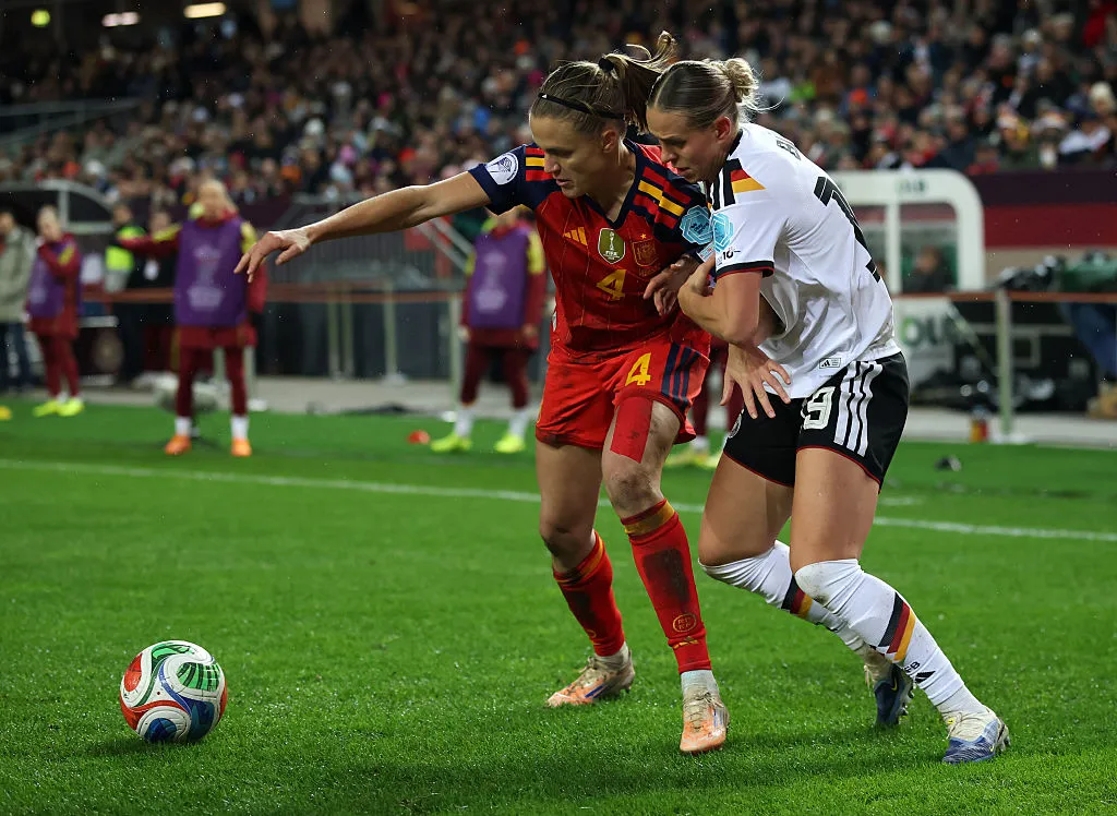 O último jogo entre Espanha e Alemanha também terminou empatado no tempo normal - Foto: Alex Grimm/Getty Images