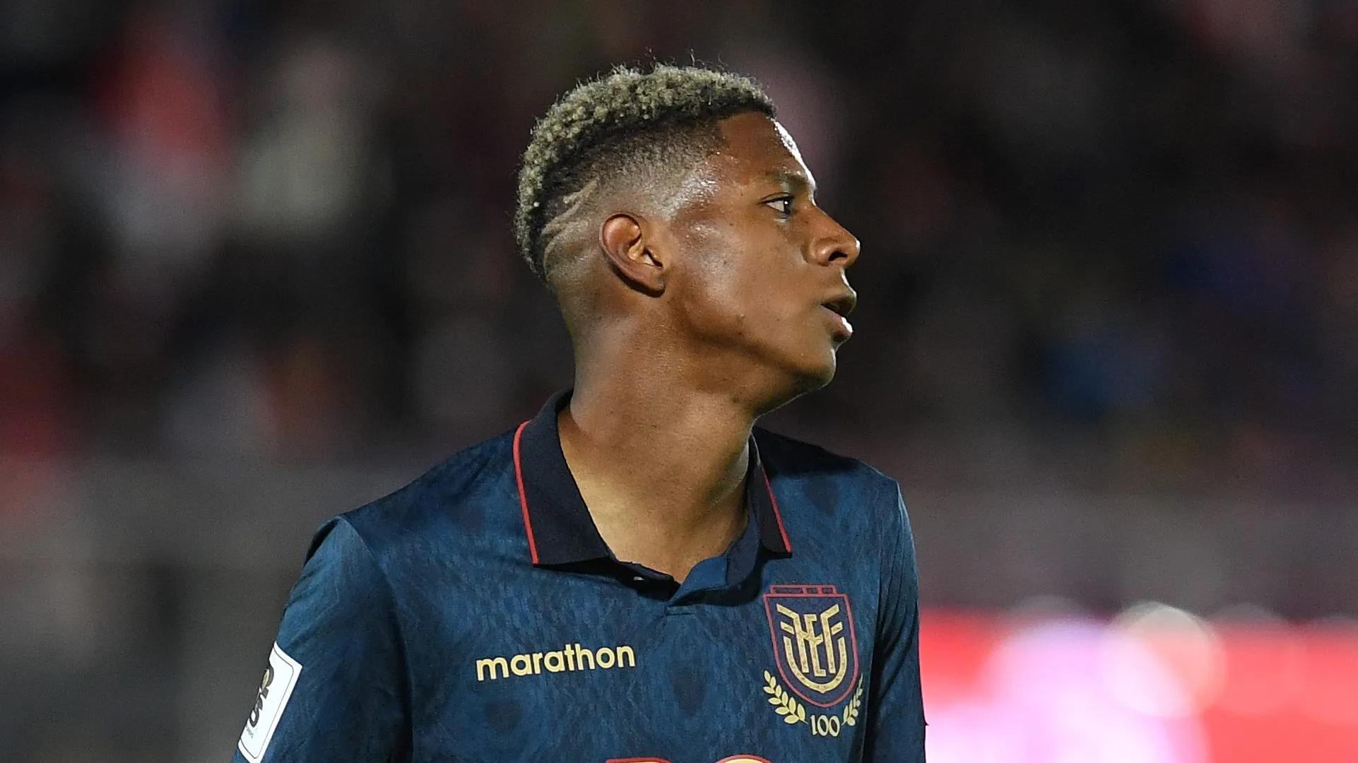 Nilson Angulo, alvo do Manchester United, em jogo da Seleção. Foto: Christian Alvarenga/Getty Images