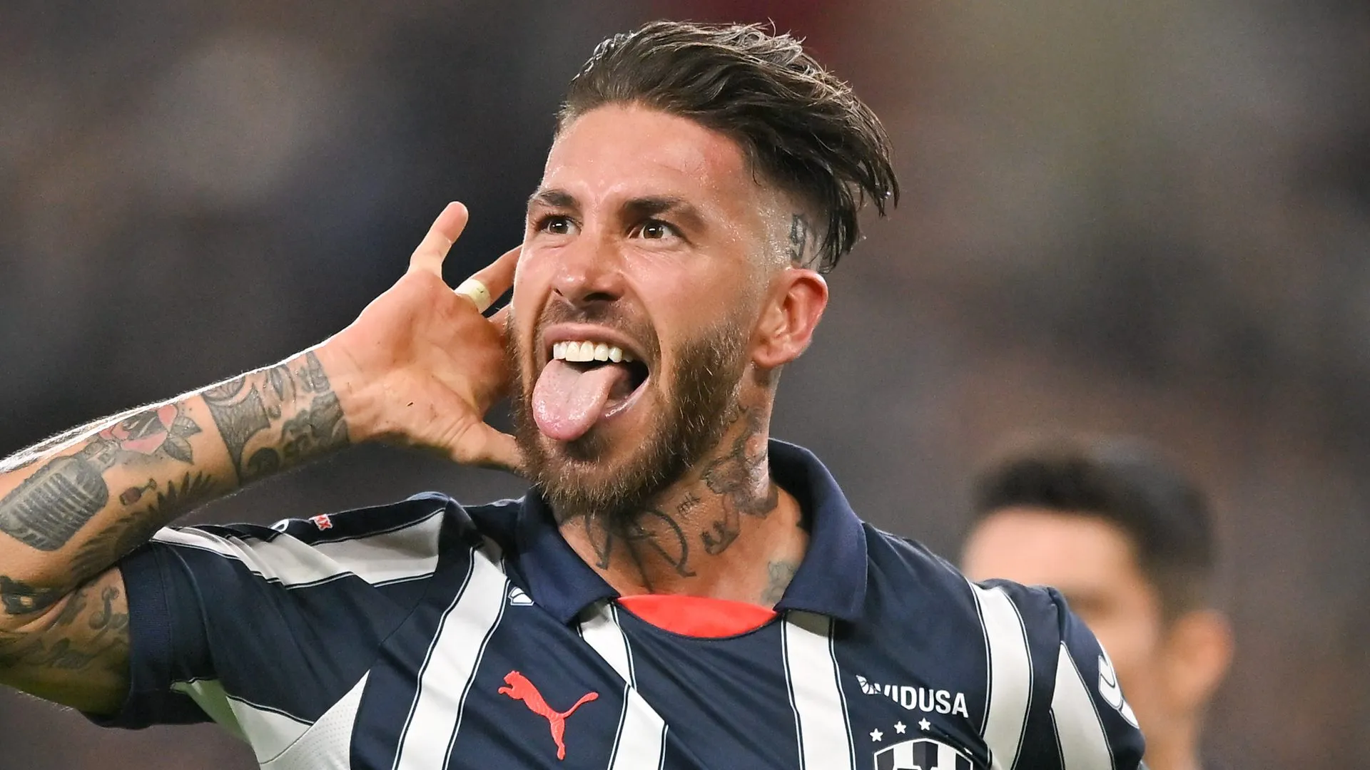 Sergio Ramos comemorando gol pelo Monterrey