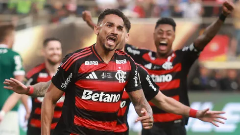 Flamengo derrota o Palmeiras e se torna tetracampeão da Libertadores. (Foto: Hector Vivas/Getty Images)