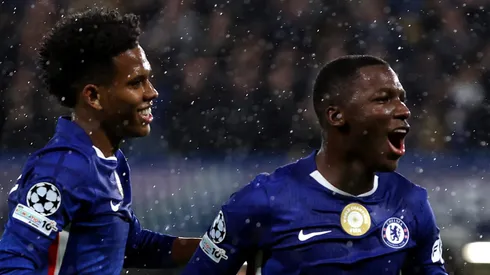 Real Madrid leva fora de Moíses Caicedo, que deseja ficar no Chelsea. (Foto: Justin Setterfield/Getty Images)