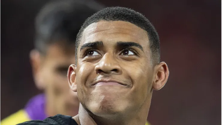 Gui Negão pode trocar Corinthians pelo Bologna se proposta rondar R$123 milhões.. Foto: Hedeson Alves/AGIF