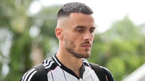 Benfica mira a contratação de Filip Kostic. Foto: Michael Reaves/Getty Images