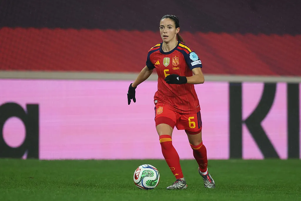 Aitana Bonmati, craque da Espanha e do Barcelona, ganhou três Bolas de Ouro - Foto: Alex Grimm/Getty Images