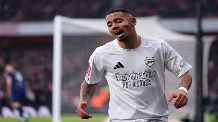 Gabriel Jesus em Arsenal x Manchester United, partida que sofreu a lesão - Julian Finney/Getty Images