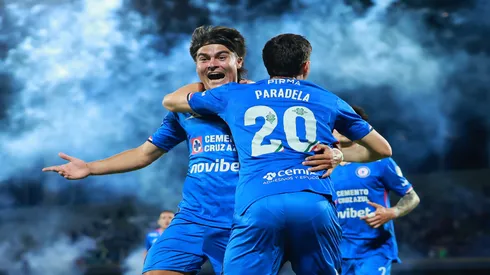Jogadores do Cruz Azul, adversário do Flamengo na Copa Intercontinental, comemoram gol pelo Campeonato Mexicano – Hector Vivas/Getty Images