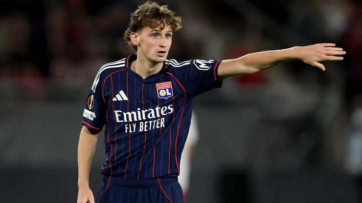 Tyler Morton, destaque do Lyon, está na mira do Tottenham. Foto: Lars Baron/Getty Images