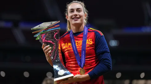 Alexia Putellas se emociona com o 2º título da Women's Nations League – Foto: Mateo Villalba Sanchez/Getty Images