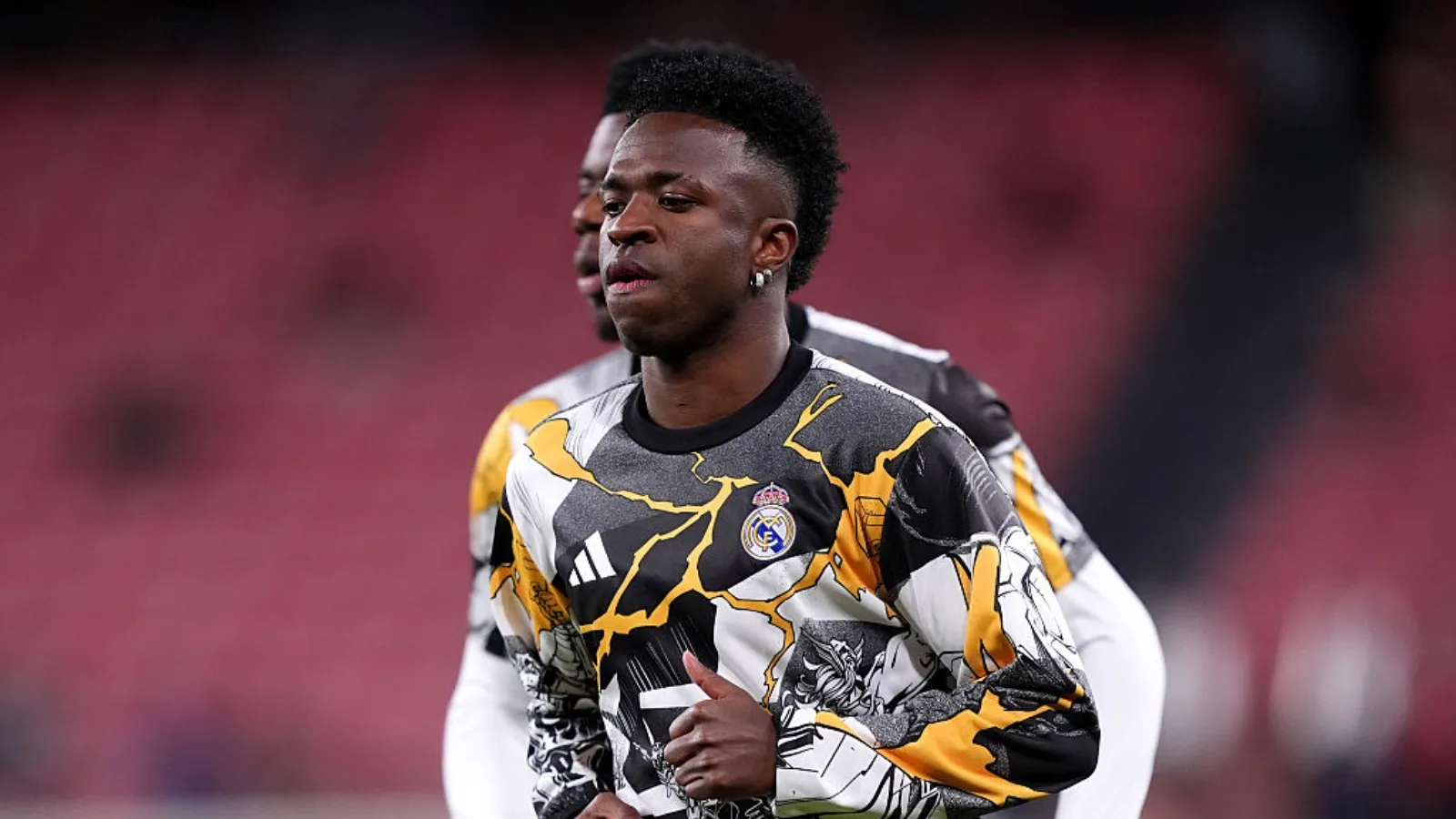 Vini Jr aquecendo no Real Madrid. Foto: Juan Manuel Serrano Arce/Getty Images