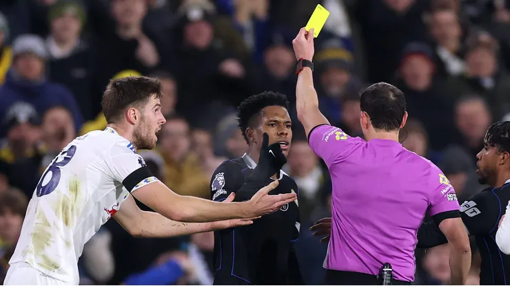 Estevão foi criticado após cartão amarelo contra o Leeds. Foto: Stu Forster/Getty Images