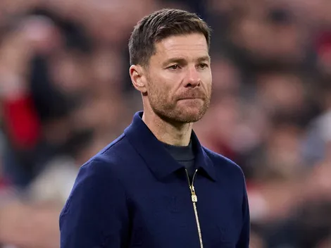 Xabi Alonso brilha com 4-4-2 que vira 3-5-2