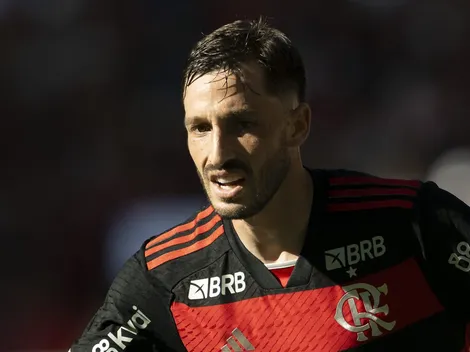 Sem espaço no Flamengo, Matías Viña recebe sondagem do futebol europeu