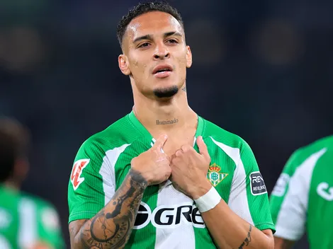 Antony deve estar disponível para Real Betis x Barcelona