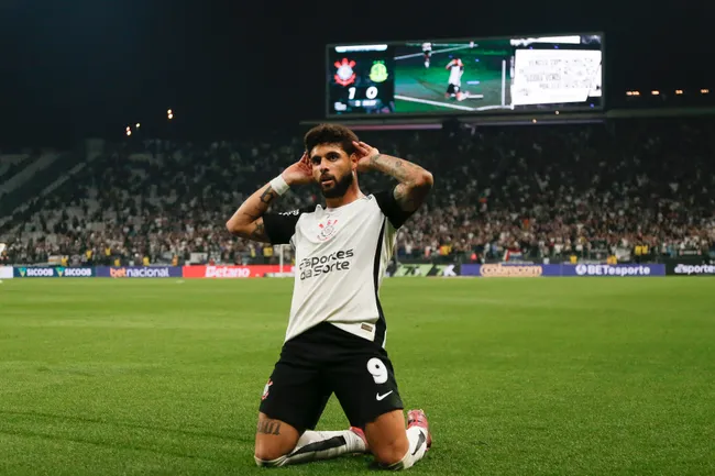Yuri Alberto comemorando gol pelo Corinthians. (Foto: Miguel Schincariol/Getty Images)
