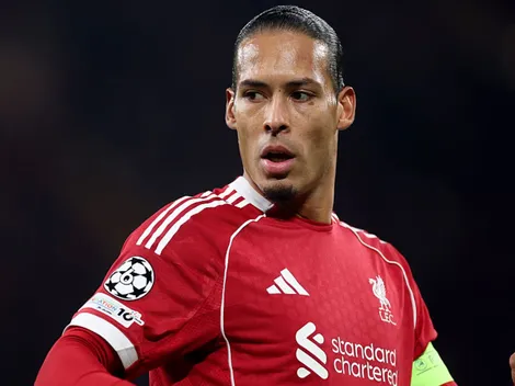 Van Dijk concorda com Mohamed Salah na reserva do Liverpool